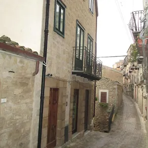  Сasa de vacaciones Casa E Putia